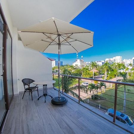 Modern Stylish Apt. Steps Away From The Beach Nuevo Vallarta Exterior photo