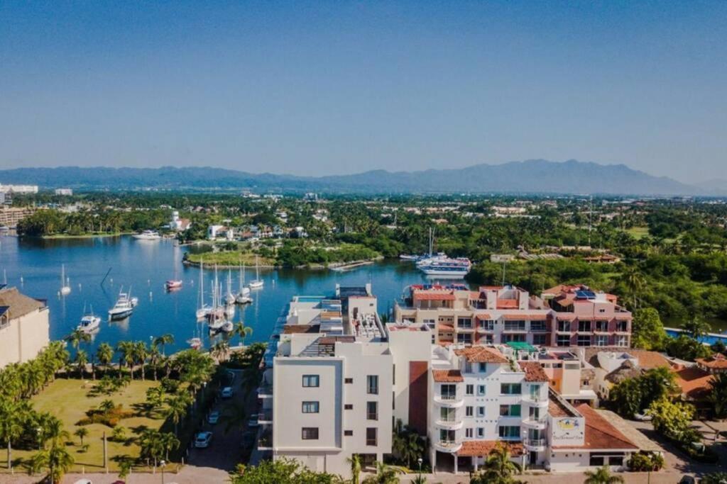 Modern Stylish Apt. Steps Away From The Beach Nuevo Vallarta Exterior photo