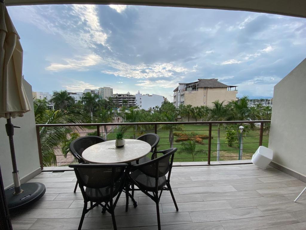 Modern Stylish Apt. Steps Away From The Beach Nuevo Vallarta Exterior photo